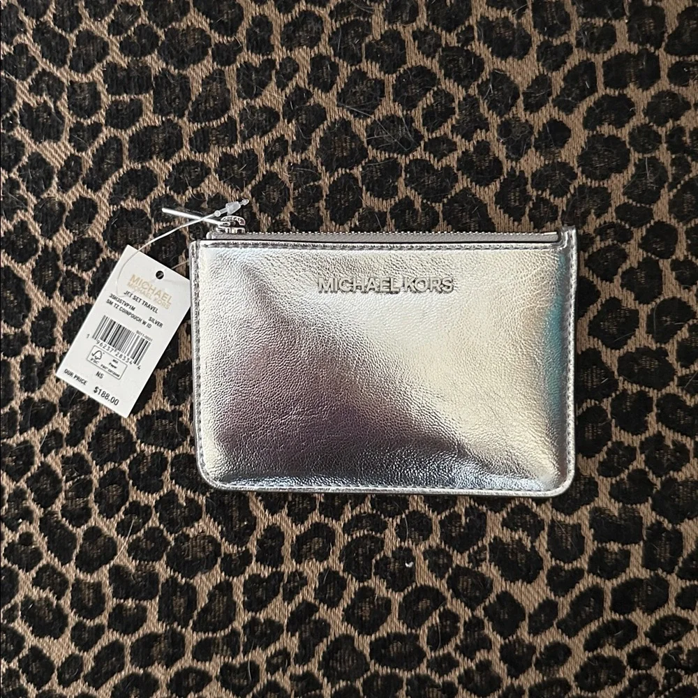 Michael Kors Jet Set Travel Metallic Silver Card Coin Holder